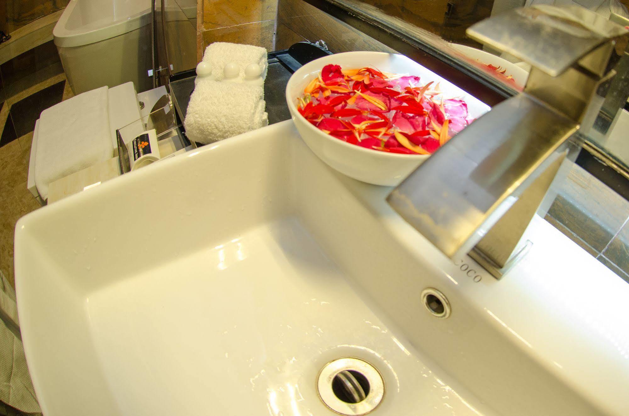 Executive Inn Dhaka Ngoại thất bức ảnh